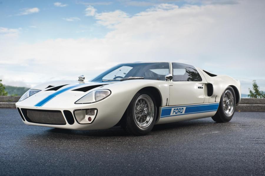  Ford GT40 1967 года  (фото 1 из 5)